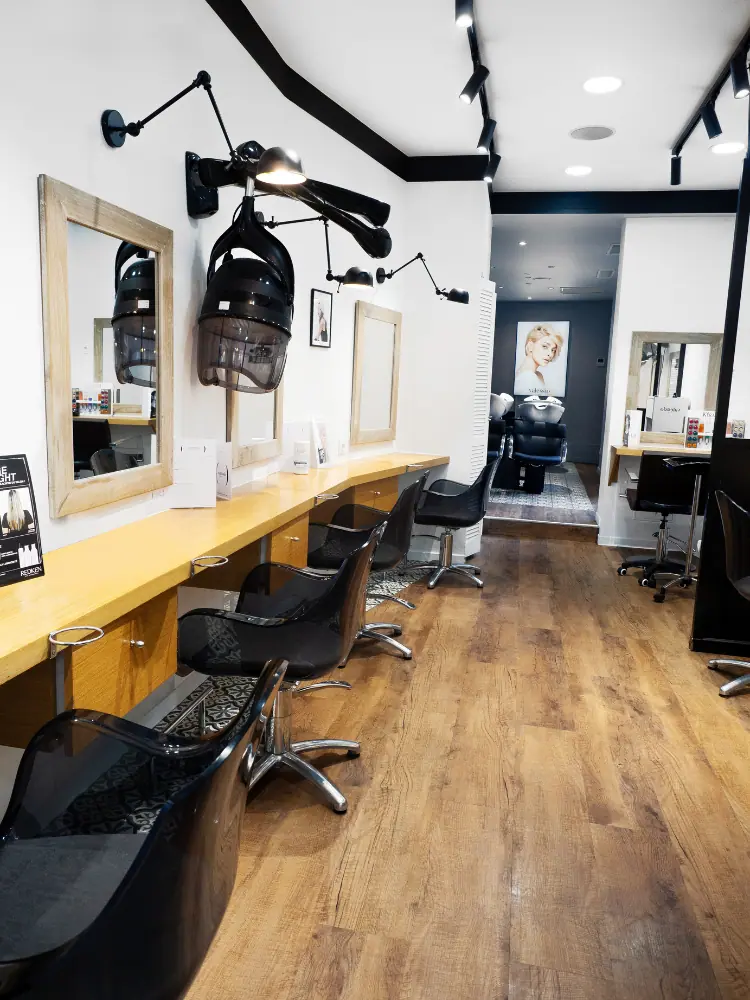 découvrez nos idées et conseils pour harmoniser les couleurs de votre intérieur à paris 17. trouvez des inspirations tendances pour sublimer chaque pièce de votre appartement ou maison dans le 17e arrondissement.