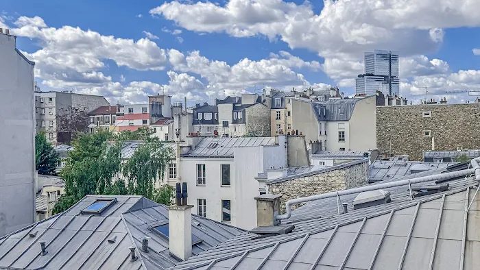 d&eacute;couvrez un appartement 2 pi&egrave;ces moderne aux couleurs tendance, situ&eacute; dans le 17e arrondissement de paris. un espace &eacute;l&eacute;gant, lumineux et parfaitement agenc&eacute; pour un confort optimal.