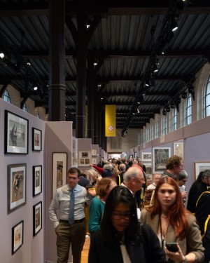 d&eacute;couvrez le co&ucirc;t moyen d&rsquo;un peintre &agrave; paris en 2025 : tarifs au m&sup2;, main d&rsquo;&oelig;uvre, conseils pour estimer votre budget et comparer les prix pour vos travaux de peinture.