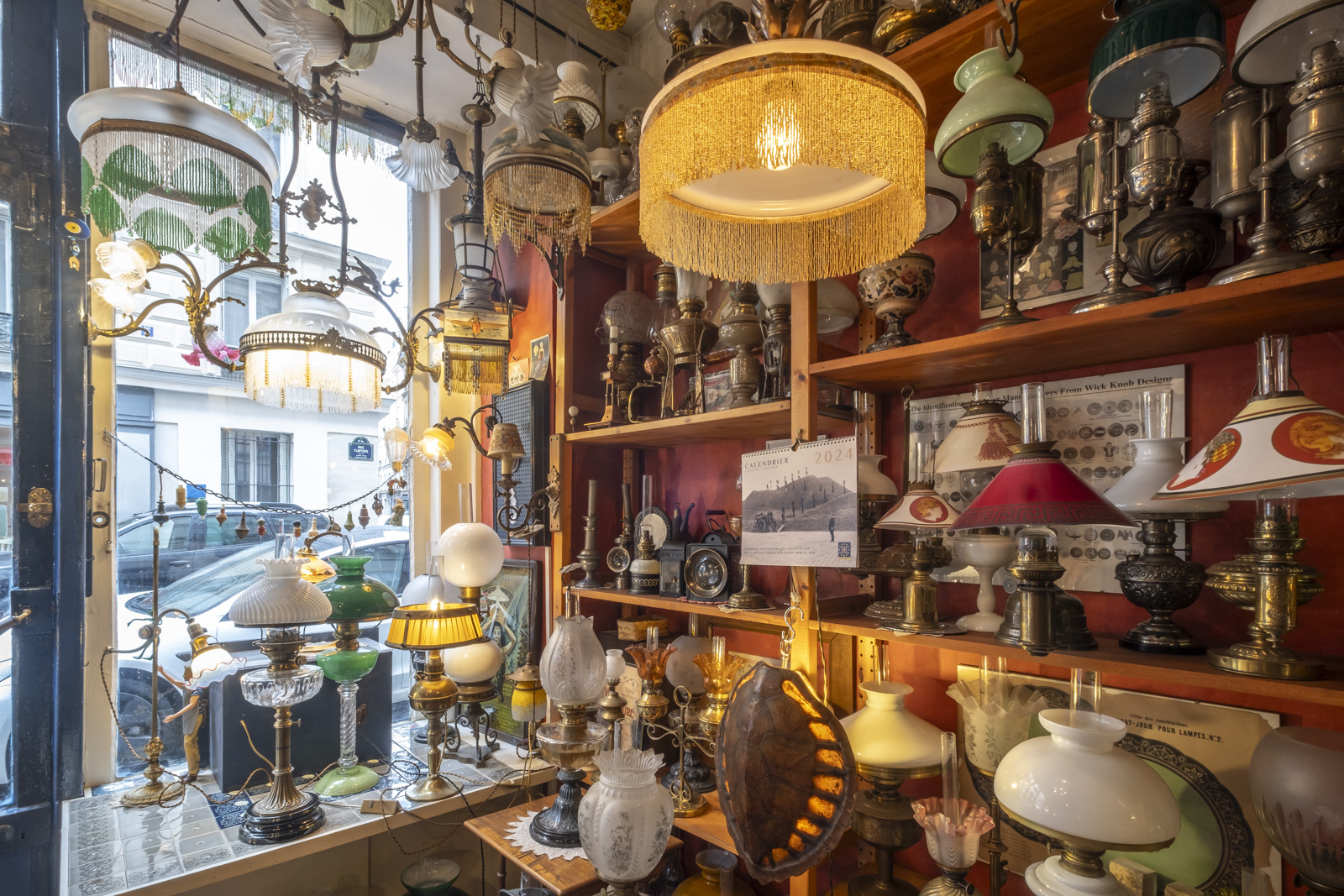 découvrez nos solutions d'éclairage intérieur sur-mesure à paris 17 : conseils, installation et luminaires design pour sublimer votre maison ou votre appartement.