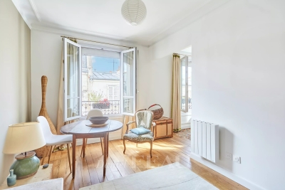 découvrez nos conseils et idées pour embellir un 2 pièces à paris 17. optimisez l'espace, la décoration et la luminosité pour créer un intérieur élégant et fonctionnel dans le 17ème arrondissement.