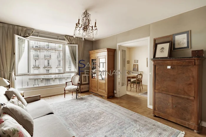 r&eacute;nover les fen&ecirc;tres de votre studio &agrave; paris 17 : d&eacute;couvrez nos solutions sur mesure pour am&eacute;liorer l&rsquo;isolation, le confort et l&rsquo;esth&eacute;tique de votre logement. devis gratuit et intervention rapide.