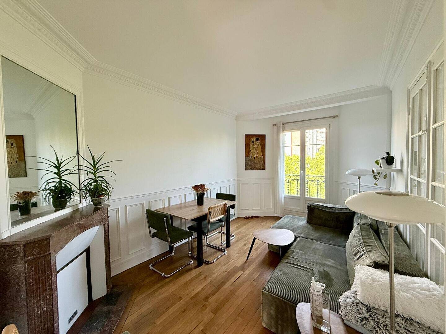 d&eacute;couvrez des id&eacute;es de palettes couleurs pour sublimer un appartement 3 pi&egrave;ces &agrave; paris 17. inspirez-vous de nos conseils d&eacute;co pour cr&eacute;er une ambiance harmonieuse et &eacute;l&eacute;gante dans votre int&eacute;rieur parisien.