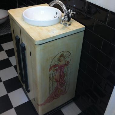 trouvez un plombier expert pour votre salle de bain &agrave; paris 17. installation, r&eacute;novation et d&eacute;pannage rapide. devis gratuit et intervention fiable pour tous vos besoins en plomberie.