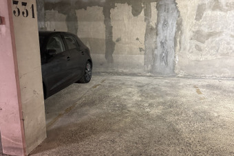 d&eacute;couvrez les prix des garages &agrave; paris 75017 pour 2025 : estimations, comparatifs et conseils pour acheter ou louer un garage au meilleur tarif dans le 17e arrondissement.