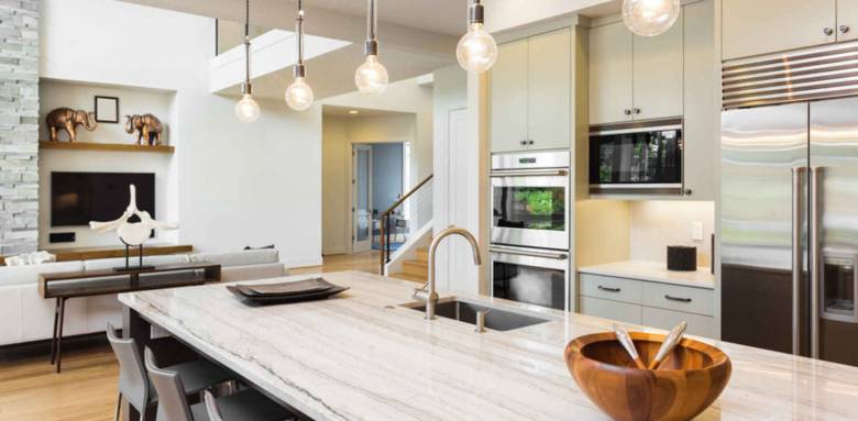 découvrez les étapes essentielles pour réussir votre rénovation intérieure ainsi que des conseils pratiques pour transformer votre espace de vie en toute sérénité.