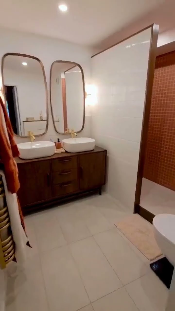 transformez votre salle de bain &agrave; paris 17 avec notre service de r&eacute;novation sur-mesure. conseils, qualit&eacute; et accompagnement pour cr&eacute;er l&rsquo;espace de vos r&ecirc;ves. demandez votre devis gratuit !