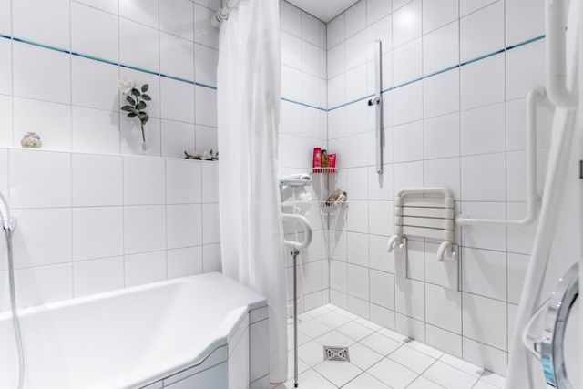 confiez la r&eacute;novation de votre salle de bain &agrave; des experts du paris 17. travaux de qualit&eacute;, conseils personnalis&eacute;s et devis gratuits pour transformer votre espace selon vos envies.