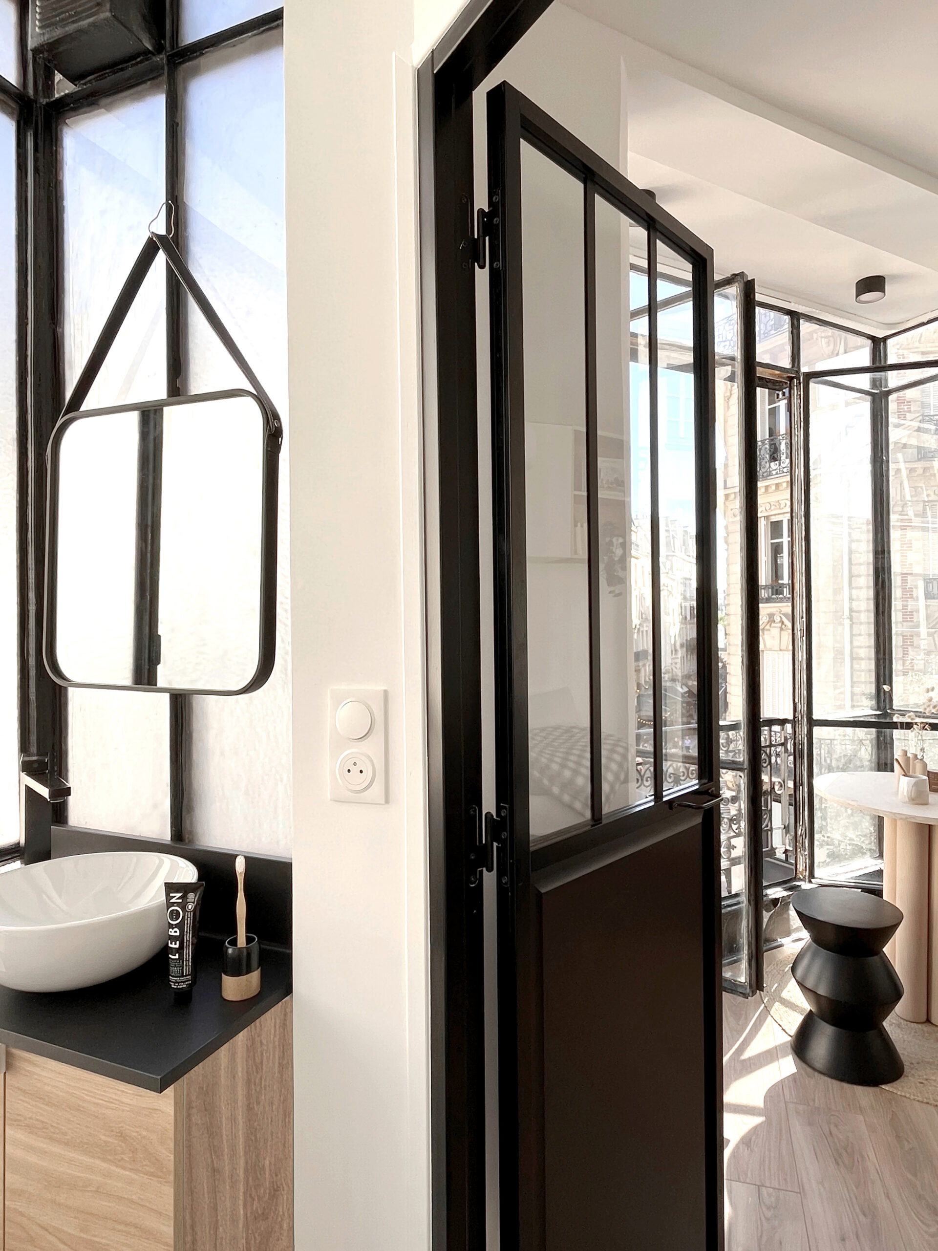 confiez la rénovation de votre salle de bain de studio à paris 17 à des experts. solutions sur-mesure, optimisation de l’espace, finitions modernes et devis gratuit pour un studio fonctionnel et élégant.