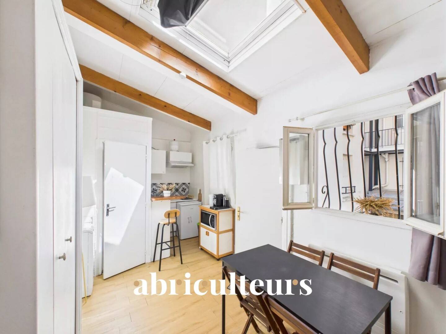 d&eacute;couvrez nos conseils pour r&eacute;nover un studio &agrave; paris 17 et optimiser la luminosit&eacute; de votre espace. b&eacute;n&eacute;ficiez d