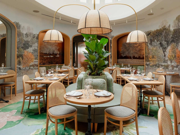 découvrez une salle à manger moderne à paris 17 : mobilier design, ambiance élégante et décoration contemporaine pour sublimer votre intérieur.