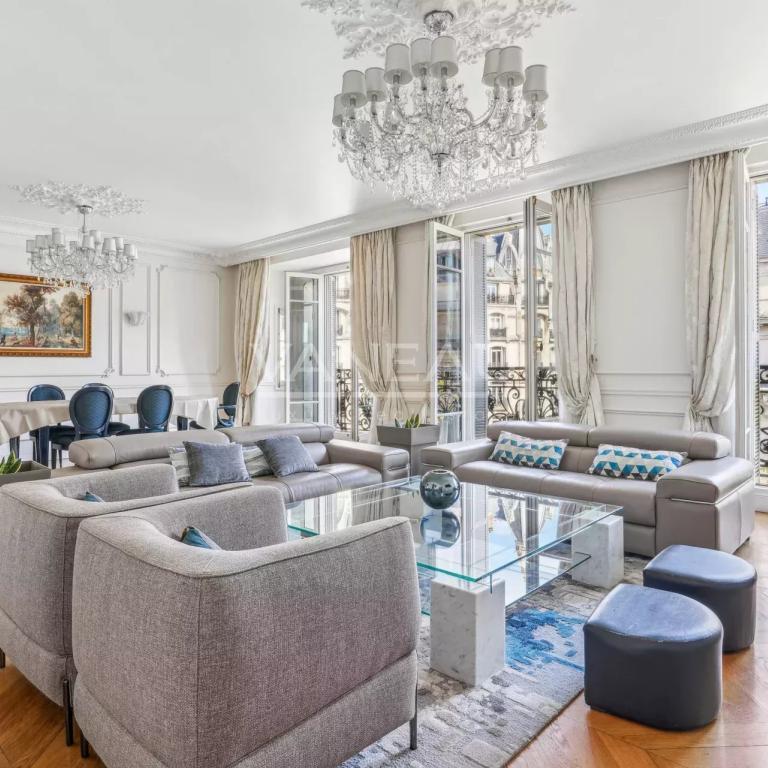 d&eacute;couvrez nos conseils pour valoriser votre bien immobilier et r&eacute;ussir sa vente dans le 17&egrave;me arrondissement de paris. optimisez votre prix et s&eacute;duisez les acheteurs rapidement !