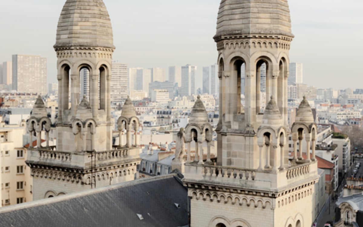d&eacute;couvrez les coulisses du d&eacute;veloppement urbain avec la visite des chantiers &agrave; paris en 2025 : suivez l&rsquo;&eacute;volution des grands projets et innovations architecturales de la capitale.