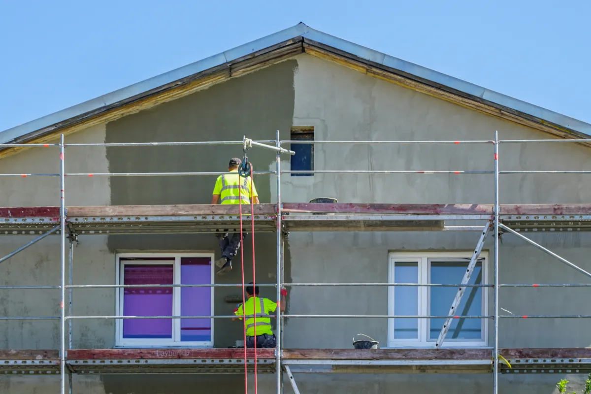 d&eacute;couvrez le co&ucirc;t du ravalement de fa&ccedil;ade &agrave; paris en 2025 : tarifs moyens, facteurs influen&ccedil;ant les prix et conseils pour bien planifier vos travaux.