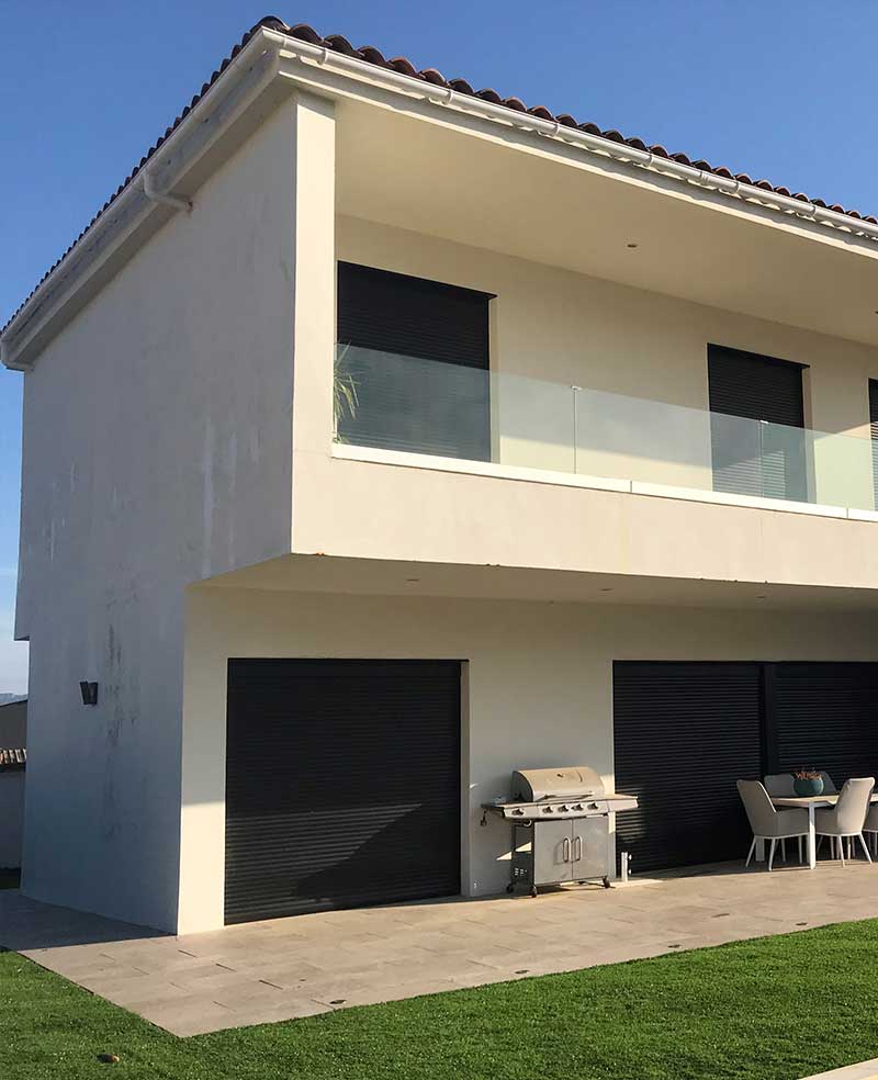 obtenez toutes les informations sur le prix au m2 d&rsquo;un ravalement de fa&ccedil;ade : &eacute;tapes, conseils, devis et aides pour r&eacute;nover efficacement l&rsquo;ext&eacute;rieur de votre maison.