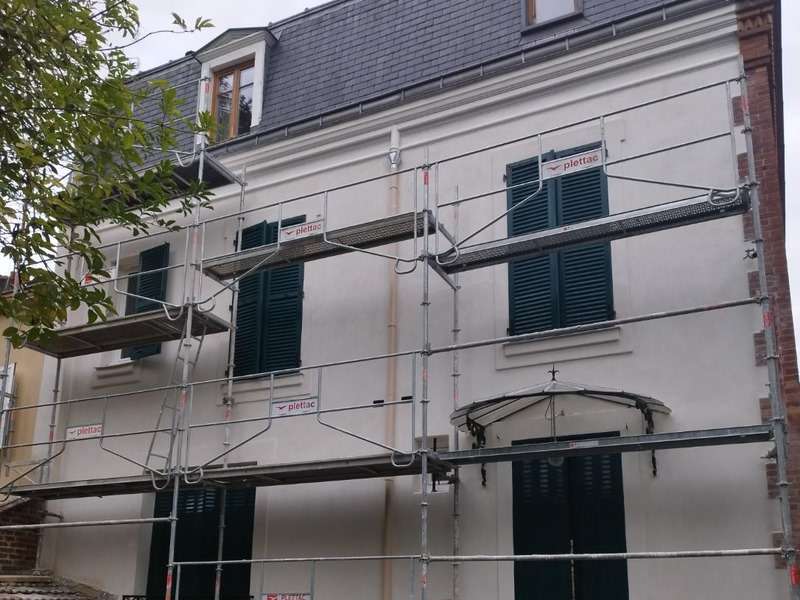 obtenez toutes les informations sur le prix du ravalement de fa&ccedil;ade au m2, les &eacute;tapes des travaux, les aides disponibles, et des conseils pour r&eacute;nover efficacement votre fa&ccedil;ade en france.