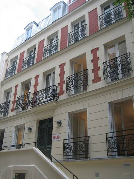 confiez votre ravalement de façade à paris 75017 à des experts qualifiés. améliorez l’apparence et la durabilité de votre immeuble avec un service rapide, soigné et conforme aux normes.