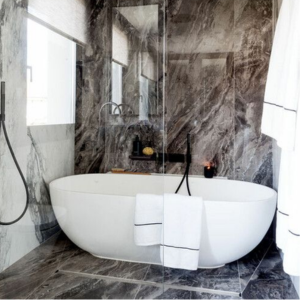 d&eacute;couvrez nos conseils pratiques pour r&eacute;nover votre salle de bain avec un budget ma&icirc;tris&eacute;. astuces, id&eacute;es et solutions pour une r&eacute;novation r&eacute;ussie sans vous ruiner.