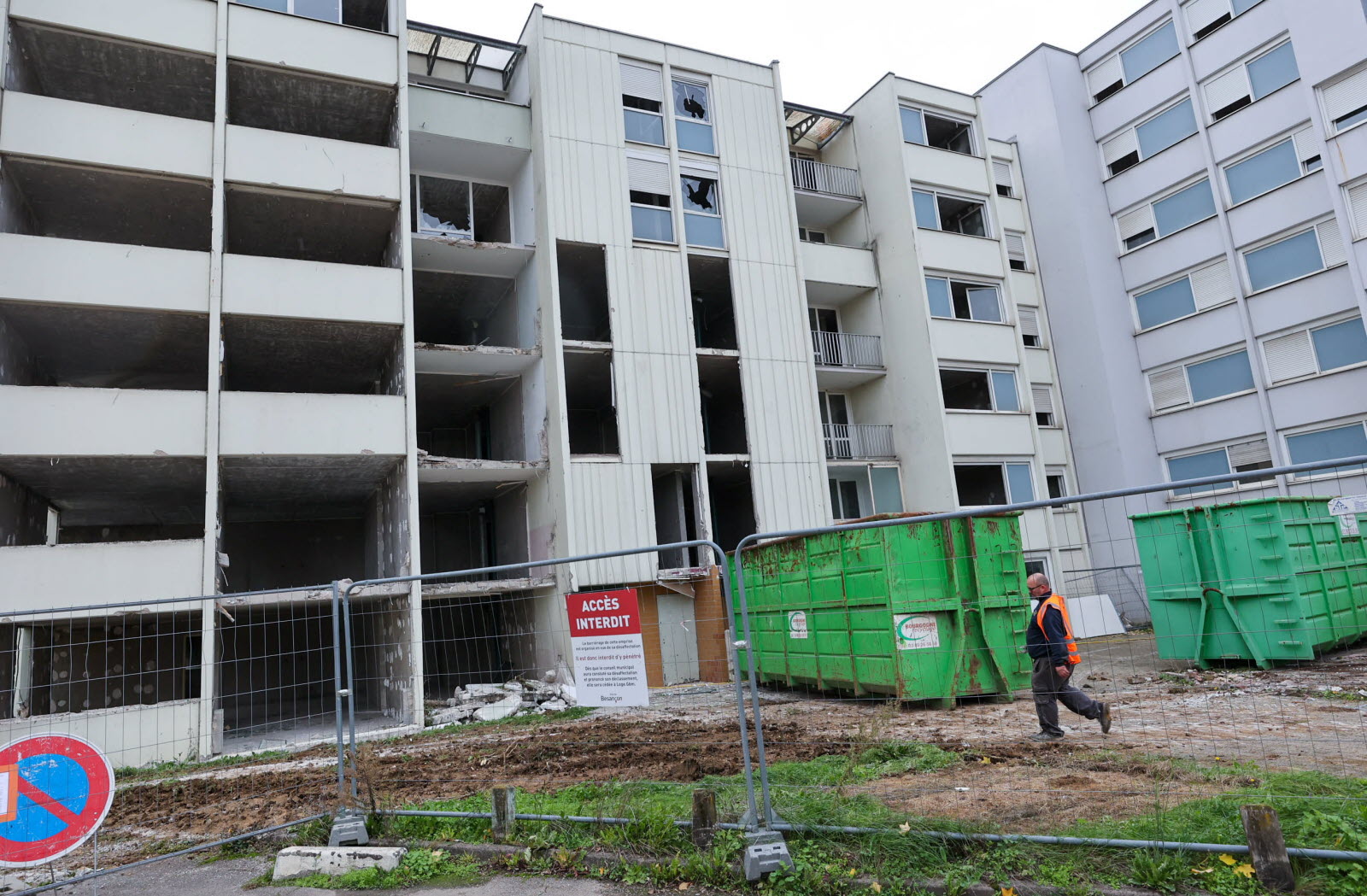 d&eacute;couvrez les tendances et conseils essentiels pour la r&eacute;novation de b&acirc;timent en 2025 : mat&eacute;riaux innovants, efficacit&eacute; &eacute;nerg&eacute;tique et solutions durables pour transformer votre espace selon les normes actuelles.