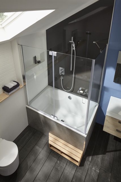 transformez vos combles en une salle de bain &eacute;l&eacute;gante et fonctionnelle &agrave; paris 17. optimisation de l&rsquo;espace, design sur mesure et am&eacute;nagement haut de gamme pour un confort unique sous les toits parisiens.