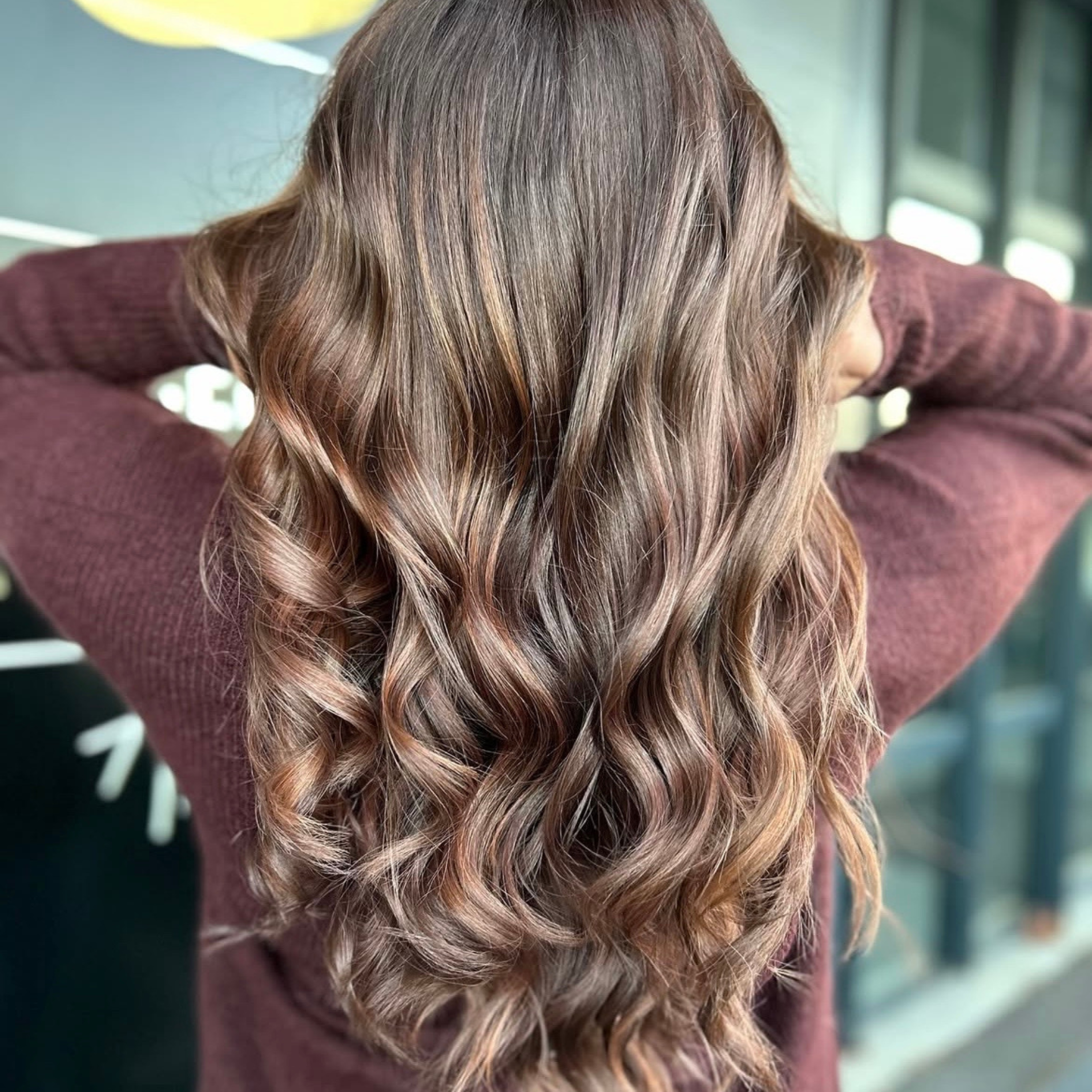 découvrez notre salon de coiffure spécialisé en colorations à paris 75017. offrez-vous une nouvelle couleur tendance en 2025 avec nos experts passionnés et profitez d'un service personnalisé pour sublimer votre look.